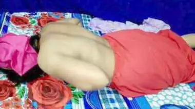 Desi village bhabi show her body part 2