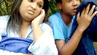 Desi yaung boy caught with her teacher in park