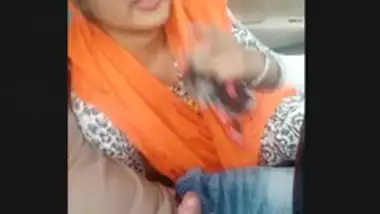 Blowjob inside car