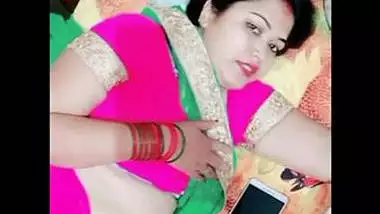 chubby housewife bhabhi manju maami hot show in bed