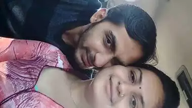 desi couple hot lip lock