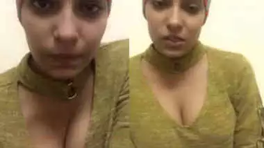 sexy indian girl huge clevage