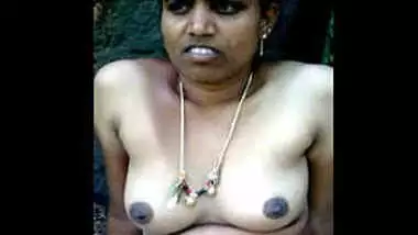 desi aunty nude show outdoor