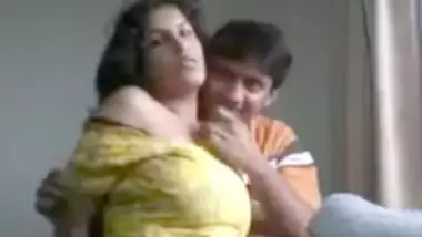 Bhabi Having Secret Affair With Neighbor Uncle