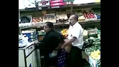 Mature couple enjoy a quick fuck in the super market