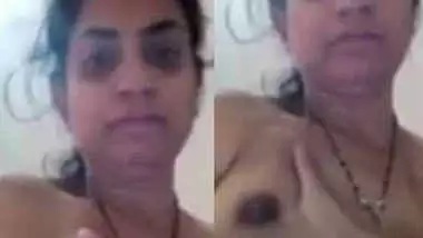 Desi aunty exposing to her bf 1