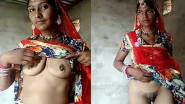 Rajasthan Bhabi Showing her Boobs and pussy To bf