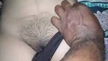 Desi wife hairy pussy exposed by husband on cam