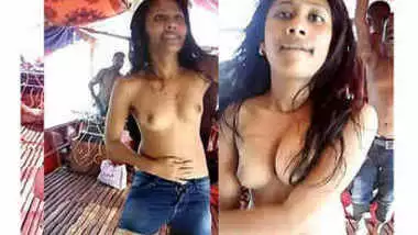 Desi babe topless dance