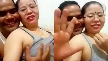 Nepali aunty take selfie video when her hubby pressing boobs with clear Nepali audio