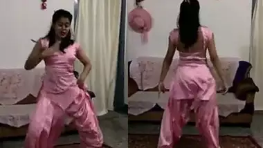 Indian hot dance