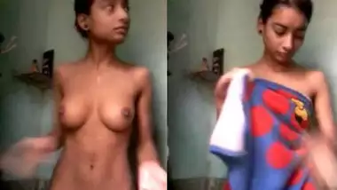 Desi babe hot bathing