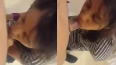 Desi Girl Sucking Dick