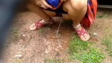 Desi Indian Milf Outdoor Pissing Videos Compilation