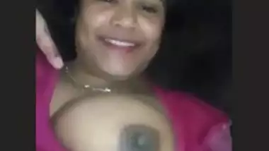 Horny bangla bhabi showing boobs