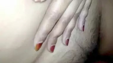 Desi wife fingering her pussy and cumed part 2