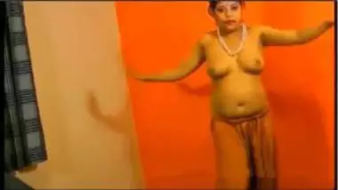 Tamil Girl’s Hot Dance Video On TikTok