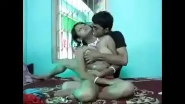 Gujarati bhabhi ki apni pati ke chote bhai se wild chut chudai