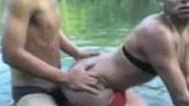 Bangali Indian desi bhabhi chut chudai game in village river