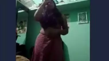 Desi village bhabi change her dress