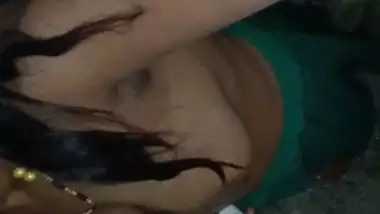 Desi bhabi in bathing