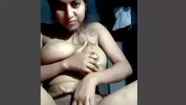 Desi sexy bhabi show her pussy