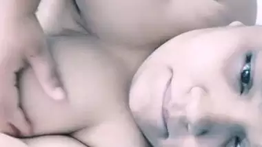 Desi big boobs girl make her nude