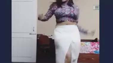 Beautiful desi girl dance