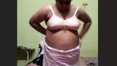 Mallu Aunty Changong Cloths