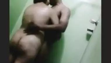 Desi Couple Having Bathroom Fun