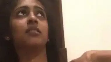 Indian GF making a naked video of her BF leaked online