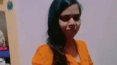 Jharkhand ki randi stripping clothes getting ready for sex