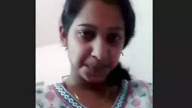 desi girl showing her thick hairy pussy