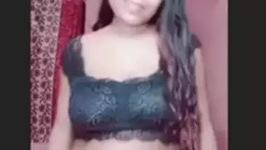 Chubby Bhabi Hot Sexy Dance in Live