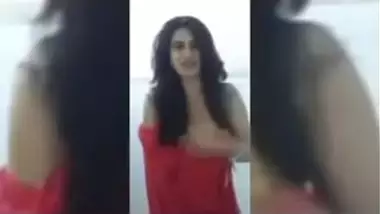 Cute Delhi Girl Showing Boobs For Lover