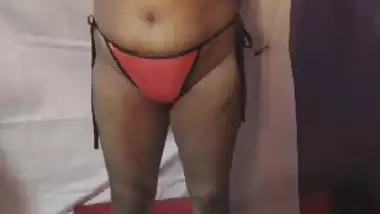 Desi bhabi show her big boob and pussy