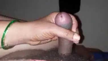 Desi sexy bhabi suck her devar dick