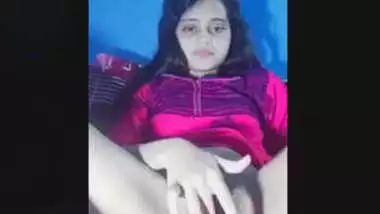 Bangladeshi Beautiful Super Horny Chittagong Girl Pussy Fingering Part 1