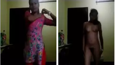 Brave Desi gal strips naked showing her XXX body is ideal for sex