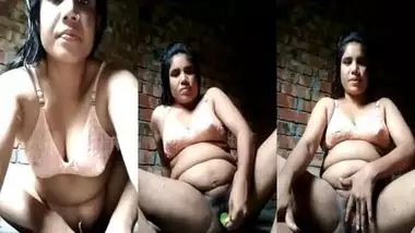 Unsatisfied Bangladeshi housewife fingering her cunt