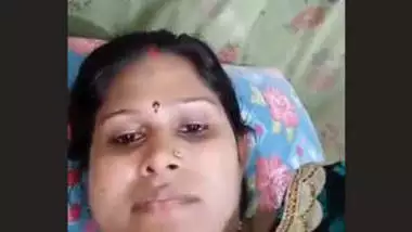 Bhabhi Showing her Big Boobs and bathing Part 1