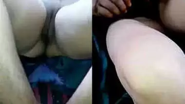 Indian bares her XXX slit for sex cameraman who touches the pussy lips