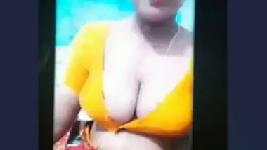 Bewafa Bhabi Teasing On Live -1