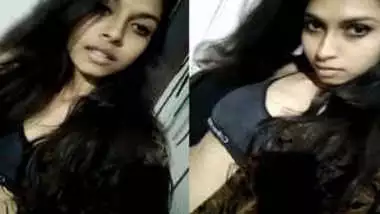 Indian model in black outfit shows off her XXX titties on phone camera