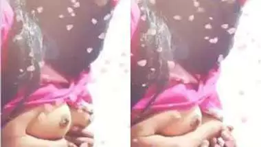 Indian chick with hidden face takes XXX boobs to light on a phone camera