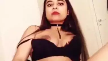 Desi plays with herself