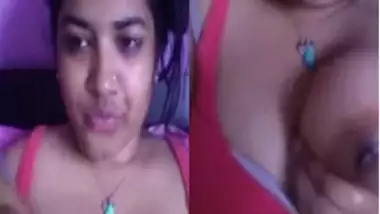 Woman from India acts like a webcam model when she has nothing to do