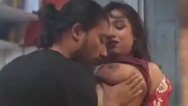 Devar Pumps His Cock In Sexy Bhabhi’s Pussy In Kitchen