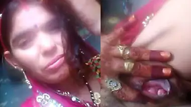 Rajasthani Dehati wife showing her pink pussy hole