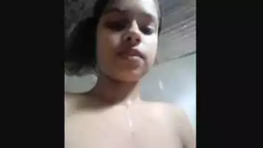 Cute Desi Girl Showing Her Boobs and Pussy